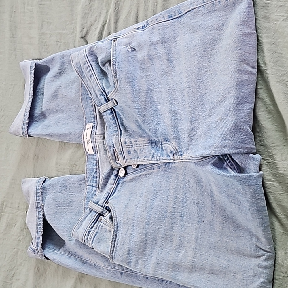 Abercrombie & Fitch The Dad High Rise Jean